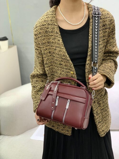 SUMMER RIVET2 Premium New Arrival Quality Sling Bag - Image 3