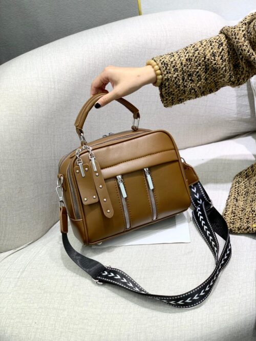 SUMMER RIVET2 Premium New Arrival Quality Sling Bag