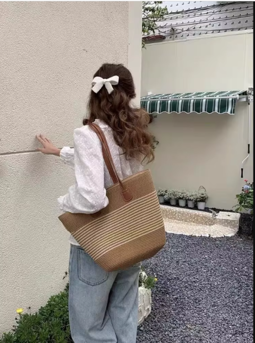 VINTAGE New  Shoulder Straw Fashion Leisure Handbag With Hat - Image 11